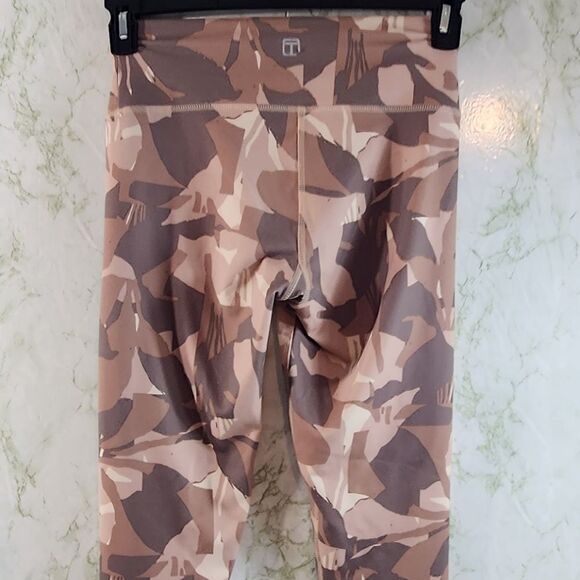 TAHARI SPORT Cammo Leggings - Picture 6 of 8